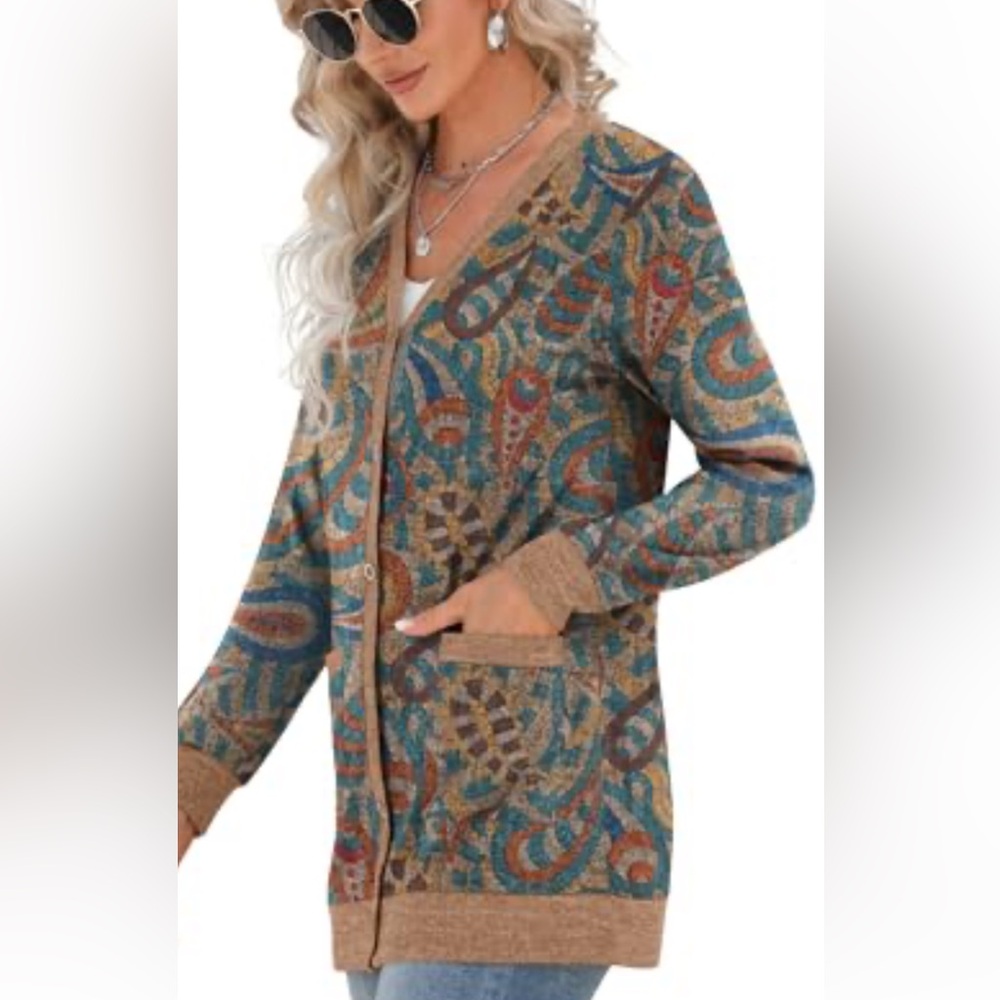 GRECERELLE Women’s Paisley long sleeved button down Brown Sweater size Medium